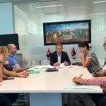 El 100 % de la energía eléctrica que se consuma por parte del Ayuntamiento procederá de fuentes de energía alternativas.