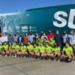 STV Roldán FSF presenta su nuevo autobús en la plaza del Ayuntamiento de Torre Pacheco.