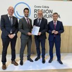 LA OFICINA SE TURISMO DE TORRE PACHECO RECIBE EL DIPLOMA DE SOSTENIBILIDAD TURISTICA EN FITUR.