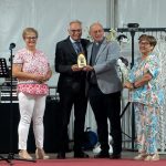 José León León pregona las Fiestas de Los Meroños en honor a San Isidro Labrador.