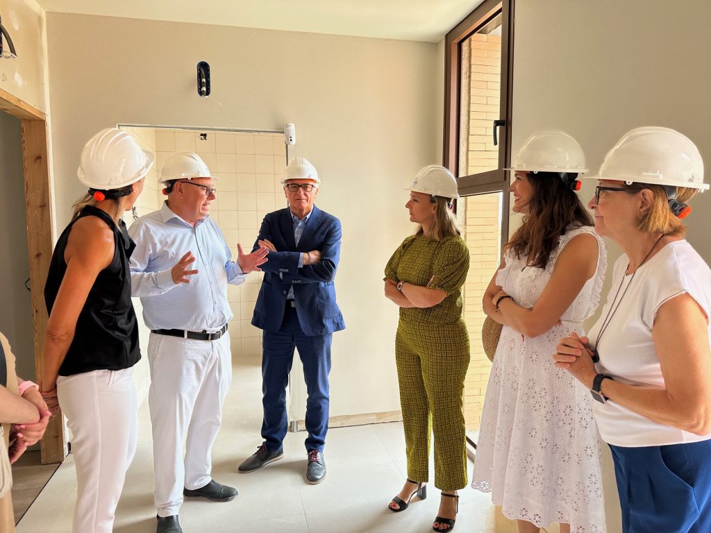 Visita primer Centro de Envejecimiento Activo de Fundown